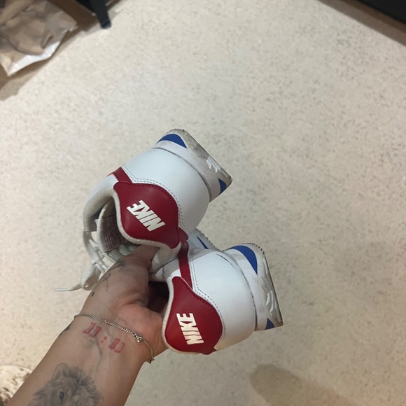 SOLD NIKE Cortez SIZE 8 M/ 10 W - Picture 3 of 12